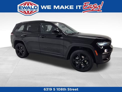 New 2025 Jeep Grand Cherokee Limited w/ Black Appearance Package image 22