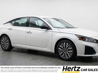 Used 2025 Nissan Altima 2.5 SV video 1