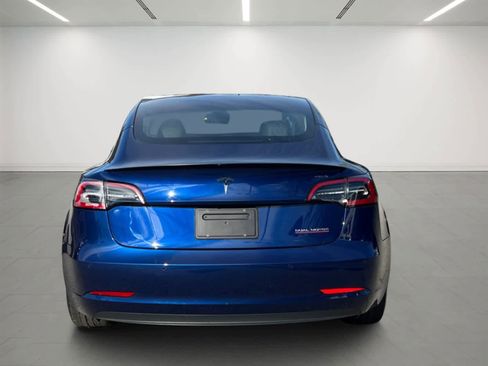 Used 2022 Tesla Model 3 Performance image 5