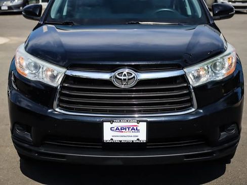 Used 2014 Toyota Highlander LE image 10