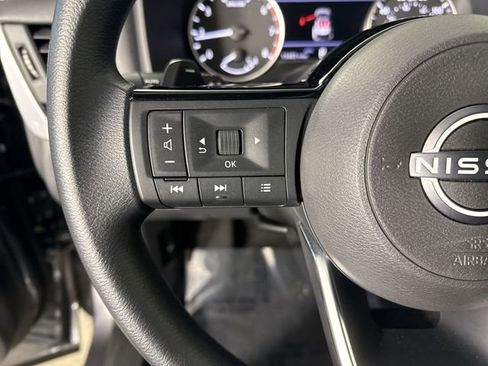 Used 2023 Nissan Rogue SV AWD/4WD image 11