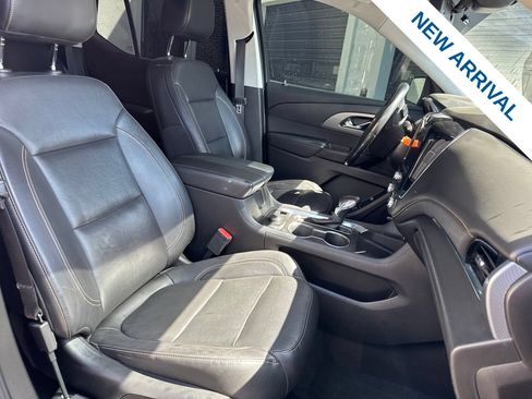 Used 2021 Chevrolet Traverse Premier w/ Redline Edition AWD/4WD image 9