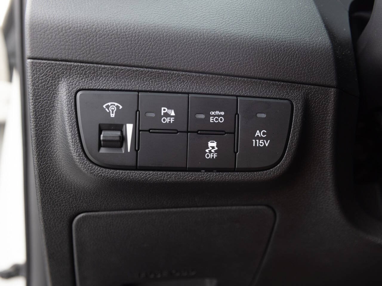 Used 2015 Hyundai Veloster Turbo w/ Option Group 04 FWD image 34