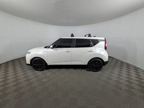Used 2021 Kia Soul LX FWD image 16