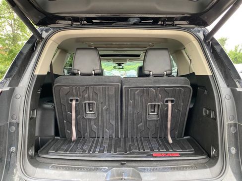 Used 2017 GMC Acadia Denali w/ Technology Package FWD image 35