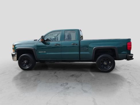 Used 2017 Chevrolet Silverado 2500 W/T w/ Snow Plow Prep Package AWD/4WD image 5
