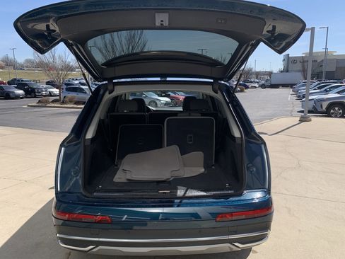 Used 2022 Audi Q7 Premium image 30