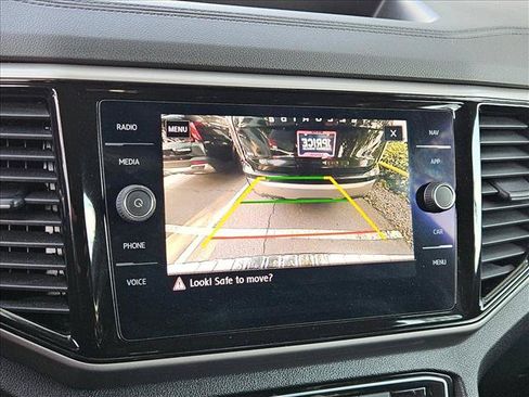 Used 2021 Volkswagen Atlas SEL FWD image 12