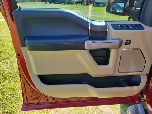 Used 2020 Ford F250 Lariat w/ Lariat Value Package AWD/4WD image 15