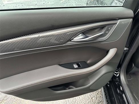 New 2026 Cadillac CT5 V w/ LPO, ONYX Package image 9
