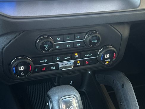 New 2026 Ford Bronco Badlands AWD/4WD image 21