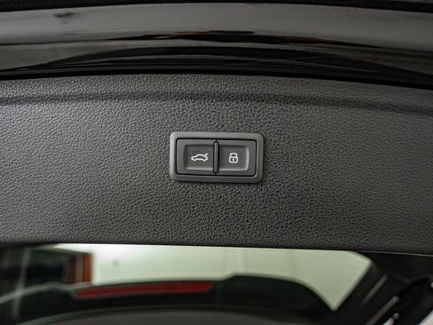 Used 2023 Audi Q5 2.0T Premium Plus w/ Premium Plus Package AWD/4WD image 39