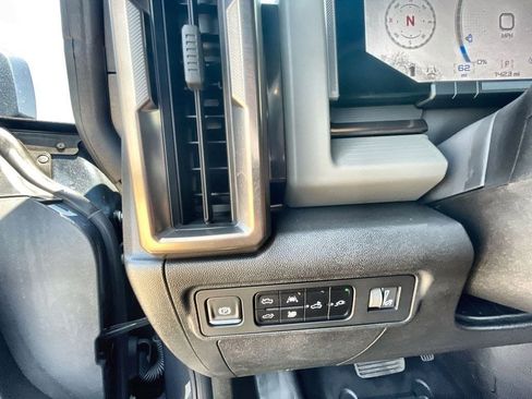 New 2025 GMC Hummer EV 3X image 19