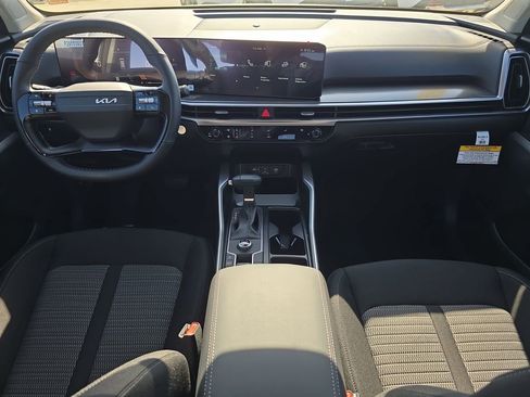 New 2026 Kia Sorento LX FWD image 12