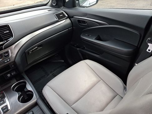 Used 2023 Honda Passport EX-L image 12