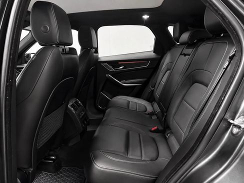 Used 2024 Jaguar F-PACE R-Dynamic S AWD/4WD image 17