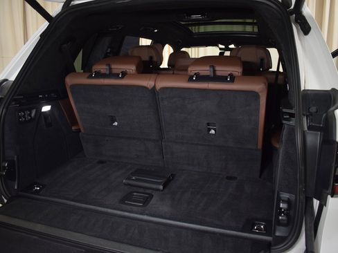 Used 2026 BMW X7 M60i image 42