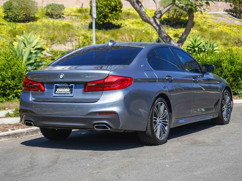 Used 2019 BMW 530e w/ M Sport Package RWD image 6