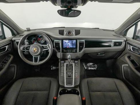 Used 2017 Porsche Macan SUV image 26