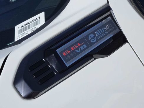 Certified 2025 GMC Sierra 2500 AT4 w/ Technology Package image 9