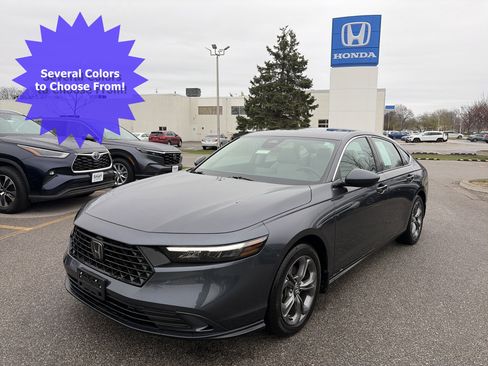Used 2023 Honda Accord EX image 1