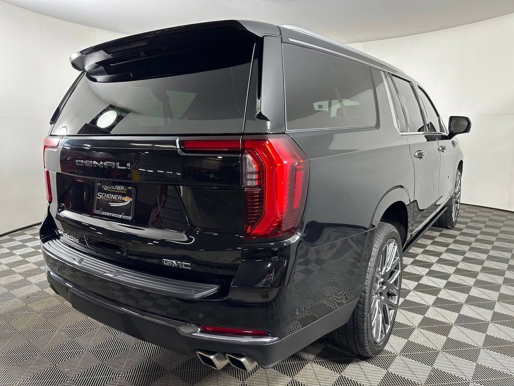Used 2025 GMC Yukon XL Denali Ultimate AWD/4WD image 5