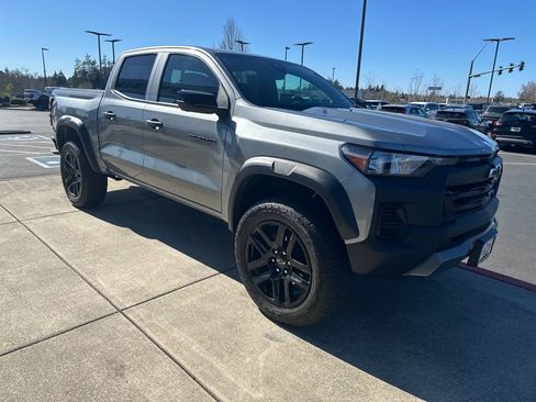 Used 2023 Chevrolet Colorado Trail Boss w/ Technology Package image 6