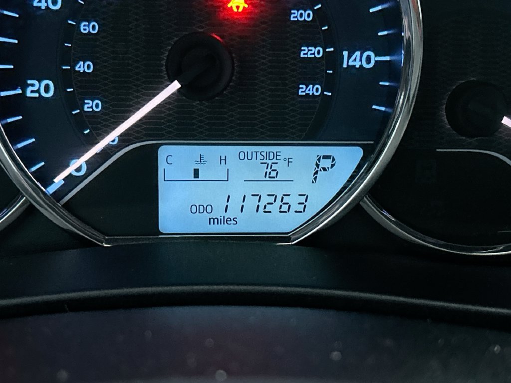 Used 2014 Toyota Corolla LE FWD image 20