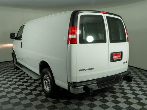 Used 2024 GMC Savana 2500 w/ Driver Convenience Package image 4