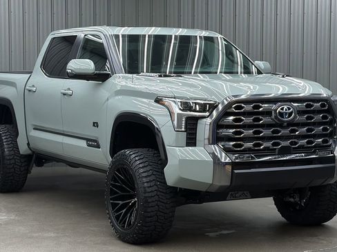 Used 2024 Toyota Tundra Platinum image 7