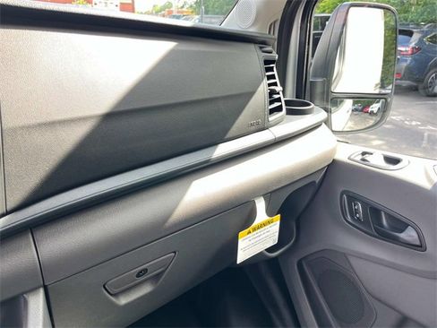 New 2025 Ford Transit 250 148 Medium Roof image 14