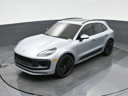 Certified 2024 Porsche Macan GTS image 26