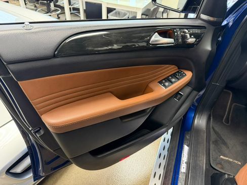 Used 2017 Mercedes-Benz GLE 43 AMG 4MATIC Coupe w/ Parking Assist Package image 29