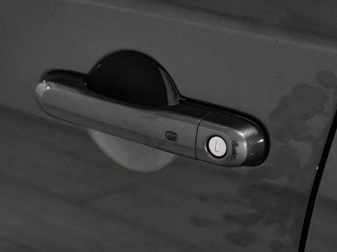 Used 2019 Jeep Renegade Latitude w/ Popular Equipment Group image 36