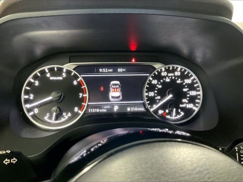 Used 2023 Nissan Rogue SV AWD/4WD image 25
