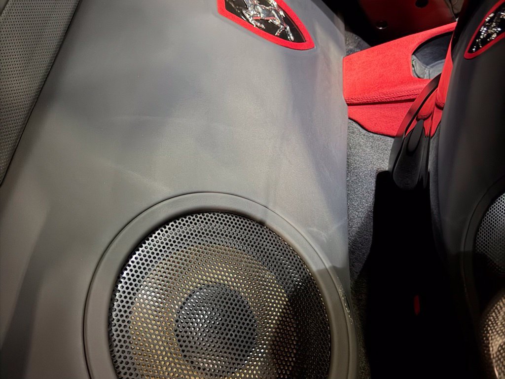 Used 2020 Ferrari F8 Tributo RWD image 25