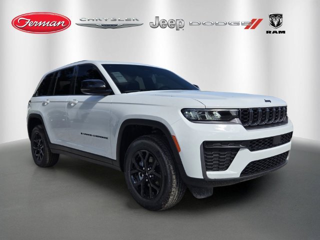 New 2026 Jeep Grand Cherokee Altitude RWD image 1