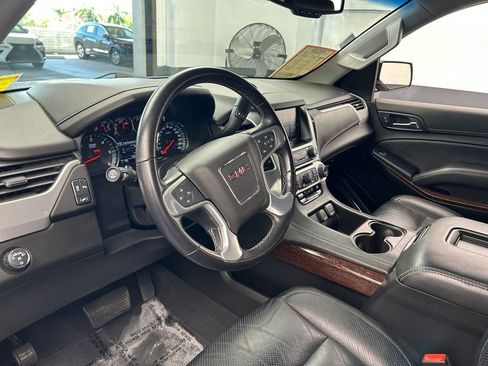 Used 2019 GMC Yukon XL SLE w/ Convenience Package image 10