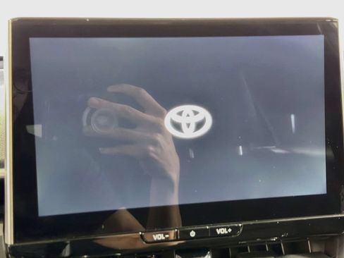 Used 2026 Toyota Corolla Cross XLE w/ Convenience Package AWD/4WD image 16