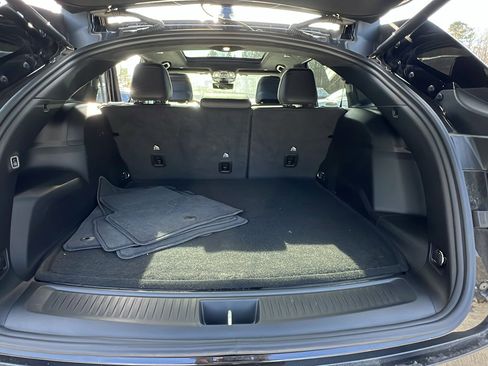 Used 2024 Jeep Wagoneer Launch Edition image 13