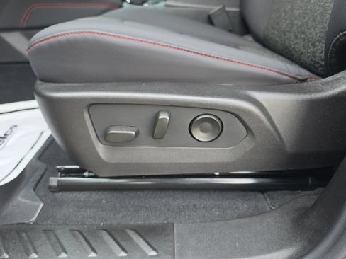 Certified 2025 Chevrolet Colorado Z71 AWD/4WD image 23