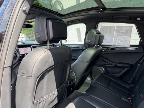 Used 2024 Porsche Macan image 15