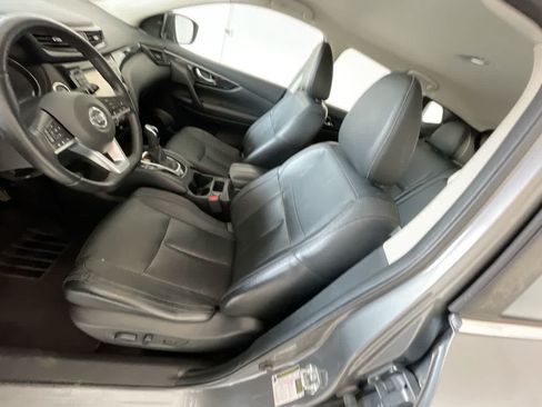 Used 2018 Nissan Rogue Sport SL AWD/4WD image 11
