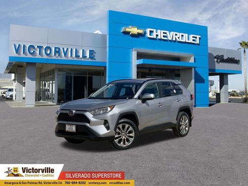 Used 2021 Toyota RAV4 XLE Premium image 1