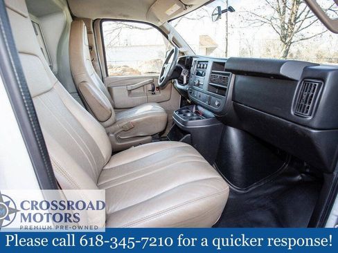 Used 2016 Chevrolet Express 2500 RWD image 19