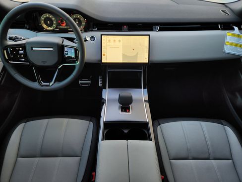New 2026 Land Rover Range Rover Evoque Dynamic SE image 27