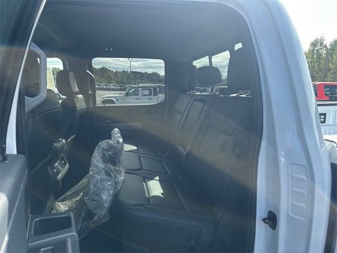 New 2026 Ford F250 Lariat w/ Lariat Premium Package image 15