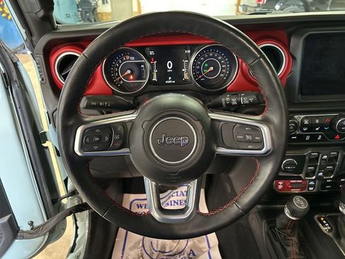 Used 2023 Jeep Wrangler Unlimited Rubicon w/ Cold Weather Group AWD/4WD image 21