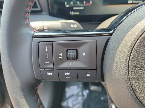 New 2025 Nissan Kicks SR FWD image 23