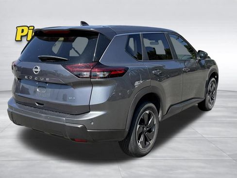 Used 2025 Nissan Rogue SV AWD/4WD image 7